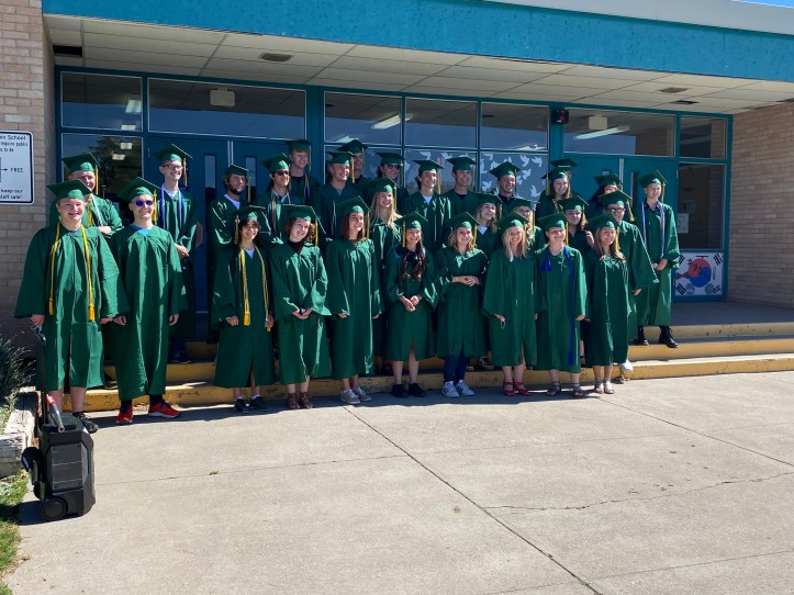 Pinon Elementary School Welcomes Former Students Graduating From Lahs