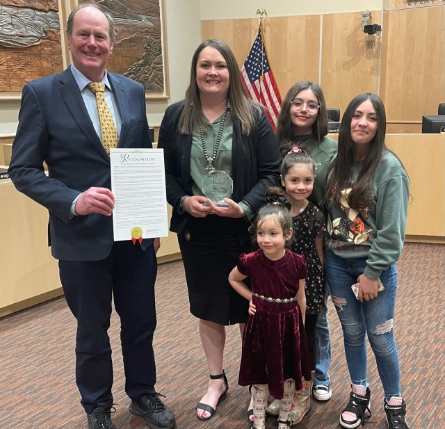County's CFO Helen Perraglio Honored For Earning 2023 Local Government Leadership Award – Los Alamos Reporter - Vimarsana News