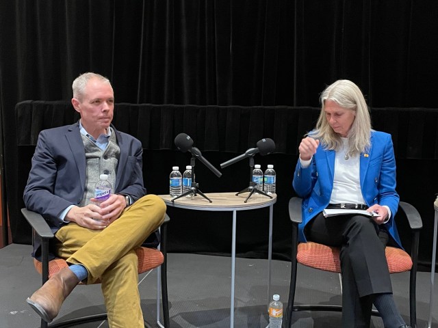 DOE-EM Senior Advisor William 'Ike' White Fields Questions On LANL Cleanup, WIPP And More At Santa Fe Town Hall – Los Alamos Reporter - Vimarsana News