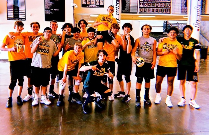 Los Alamos High School Men’s Volleyball Starts Season Strong – Los