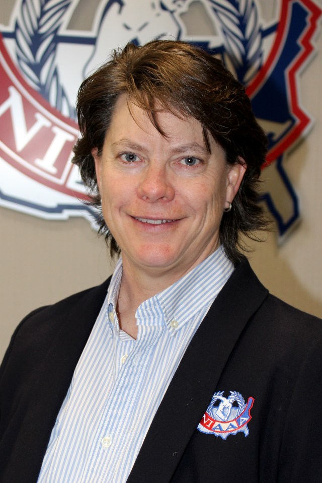 Los Alamos High School Athletic Director Ann Stewart Announces Retirement At End Of School Year - Vimarsana News