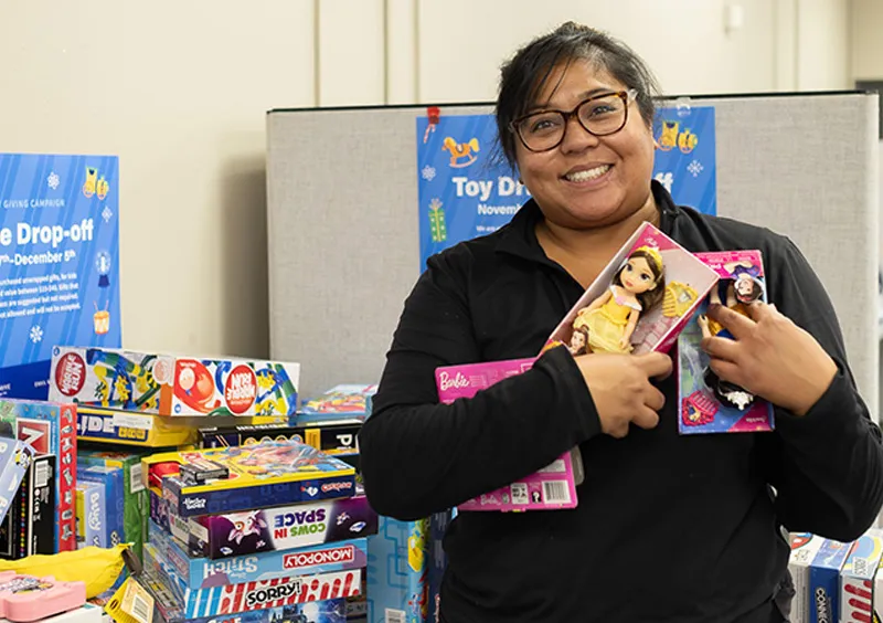 Los Alamos National Laboratory Employees Raise $2.7M In 2025 Holiday Giving Campaign