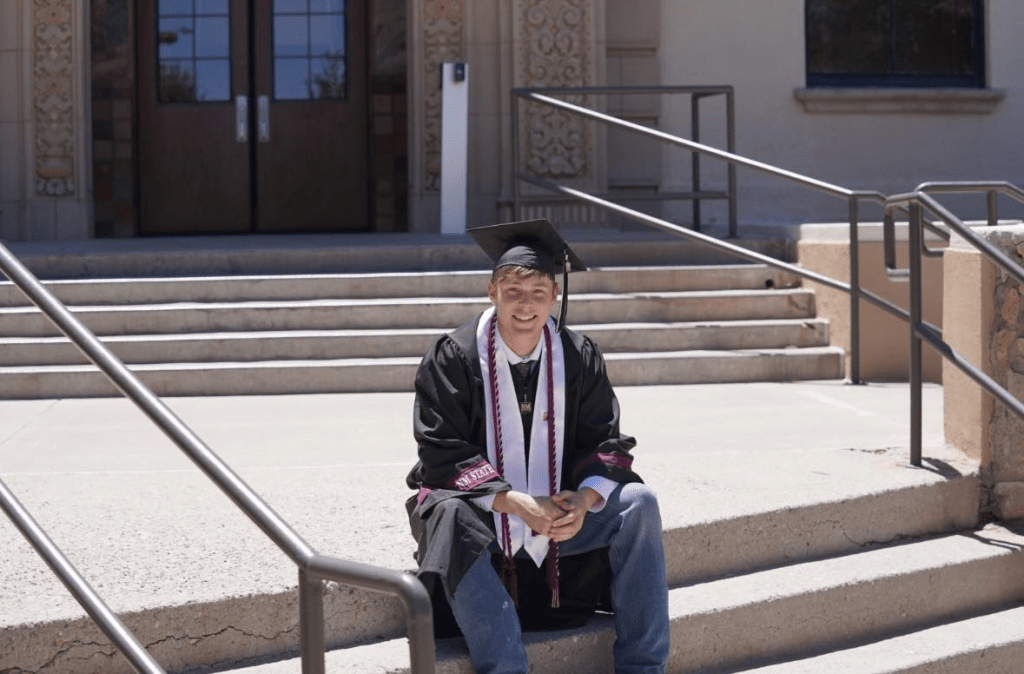 Jakob Green Graduates From New Mexico State University With Bachelor Of Science in Kinesiology And Minor in Biology.