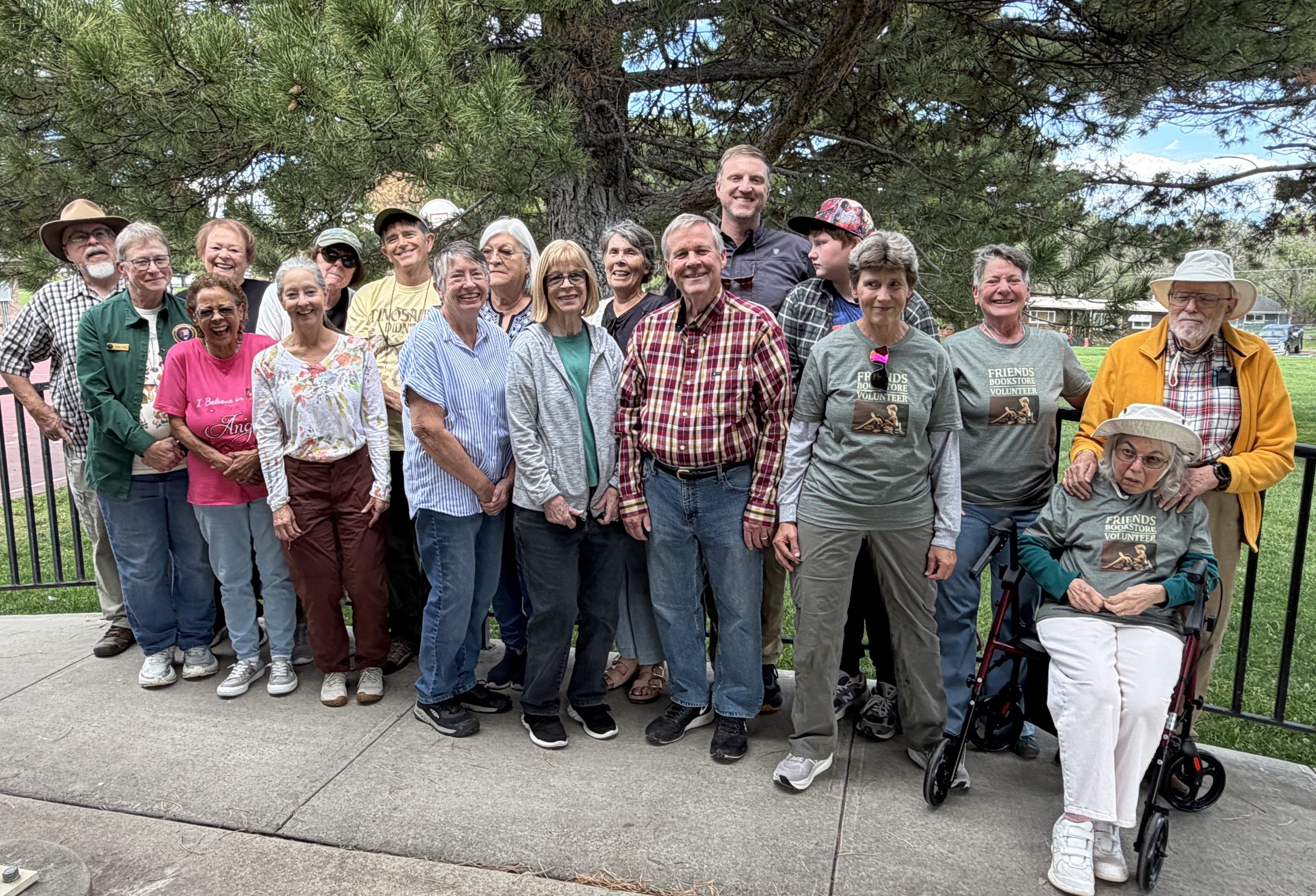 Friends Of Los Alamos County Libraries Honors Bookstore Volunteers And Board Members At Picnic