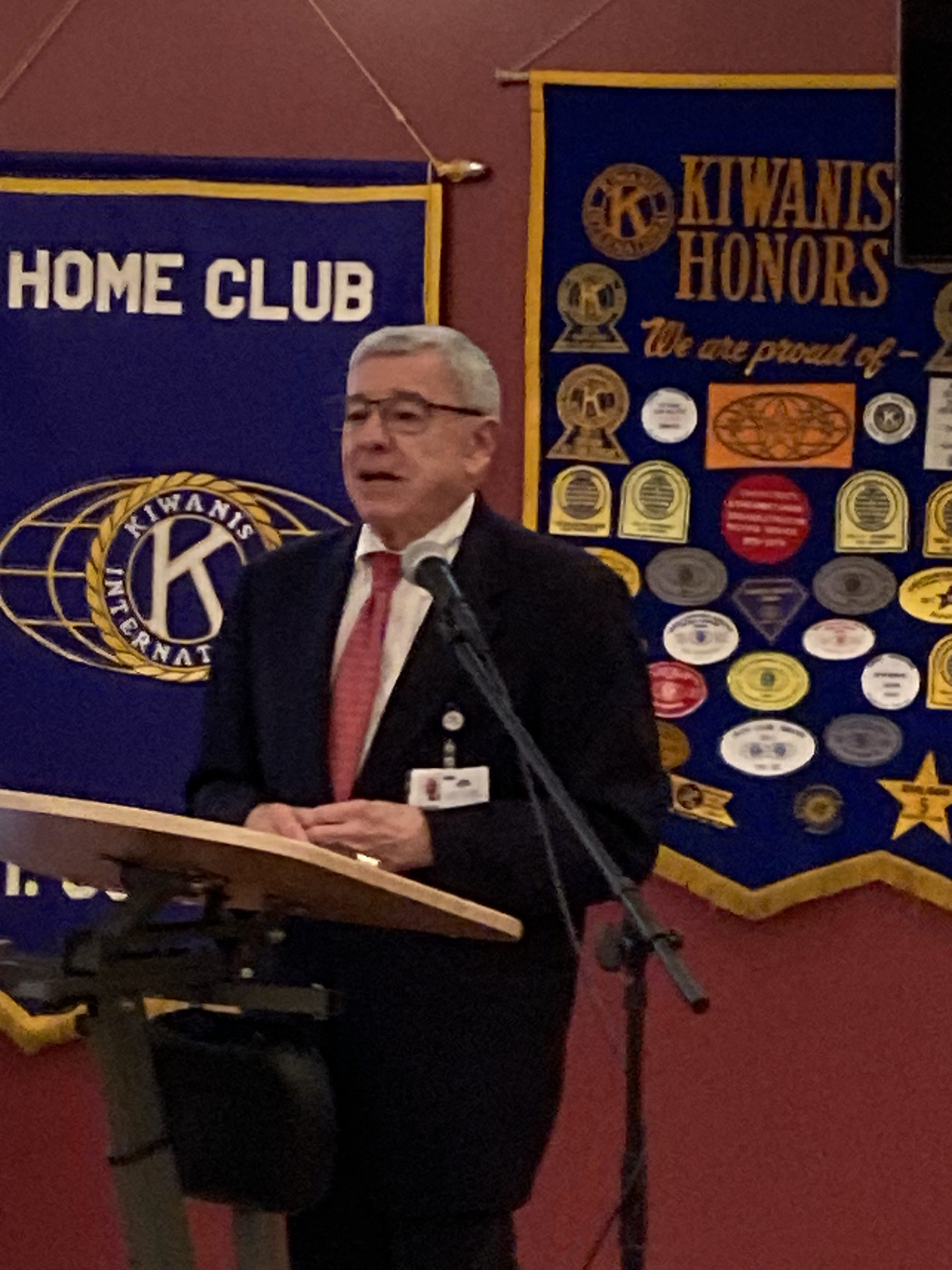 Kiwanis Hears From Los Alamos Medical Center CEO Michael Covert